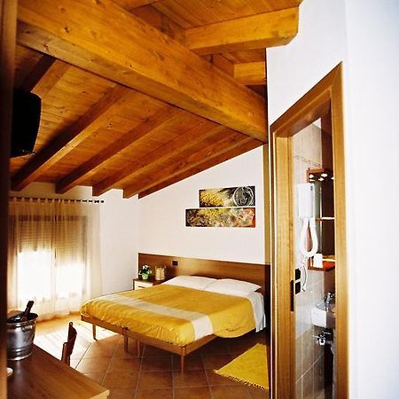 Il Grappolo D' Oro Hotel Arba Luaran gambar