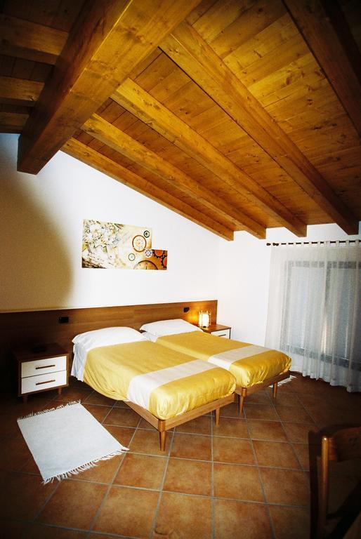 Il Grappolo D' Oro Hotel Arba Luaran gambar